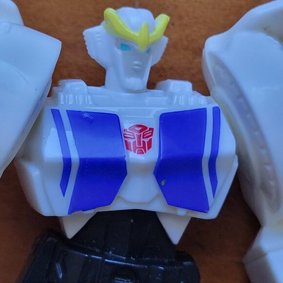 Hasbro Transformers Strongarm #5 4.5” White McDonald’s Toy Action Figure 2016 - Picture 2 of 6